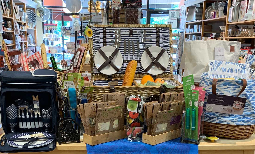 The Joys of a Carefree Picnic – City or Country – Find your Adventure!
