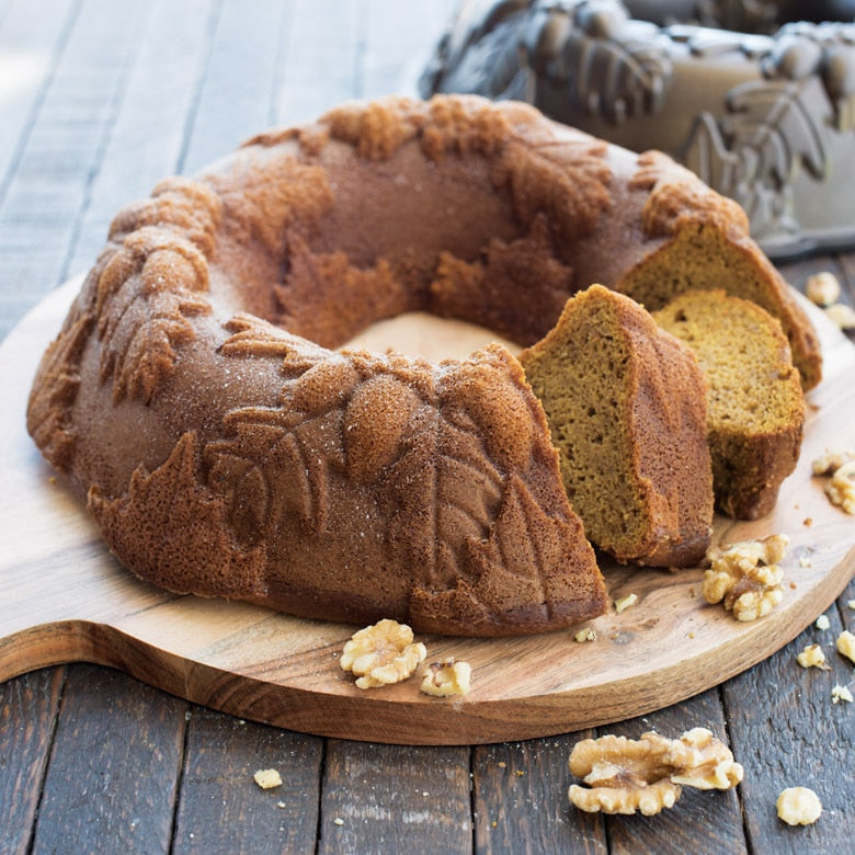 Autumn Wreath Bundt Pan