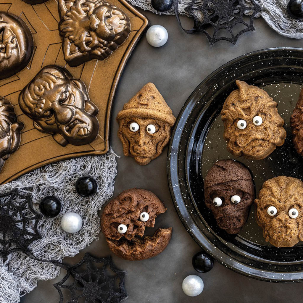 Monster Mask Cakelet Pan