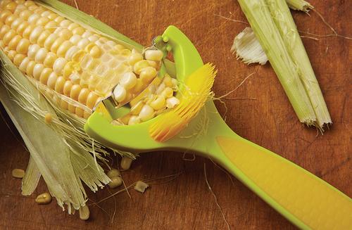Corn Zipper with Silk Brush by Kuhn Rikon